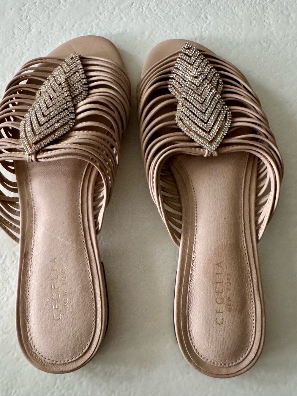 NWOT-CECELIA NEW YORK Metallic Blush Slip-On Sandals with Crystal Leaf Accent